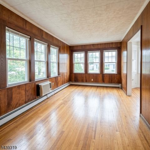 925 Bryant St, Rahway City, NJ 07065