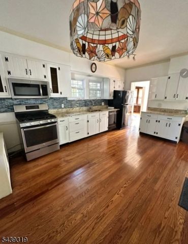 925 Bryant St, Rahway City, NJ 07065