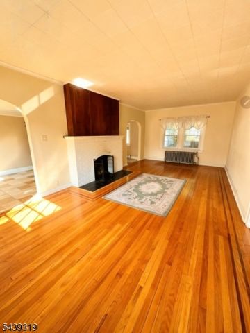 925 Bryant St, Rahway City, NJ 07065