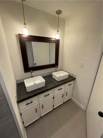 411 Rolling Acres Dr, Corpus Christi, TX 78410