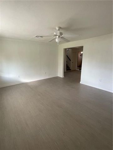 411 Rolling Acres Dr, Corpus Christi, TX 78410