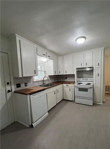 411 Rolling Acres Dr, Corpus Christi, TX 78410