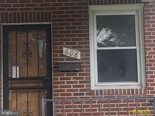 608 CHESTNUT HILL AVE, Baltimore, MD 21218