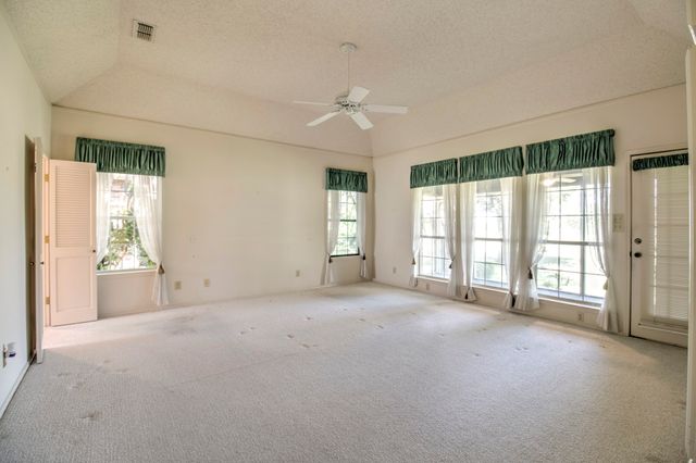 407 Navajo Trail, Gainesville, TX 76240