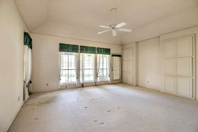 407 Navajo Trail, Gainesville, TX 76240