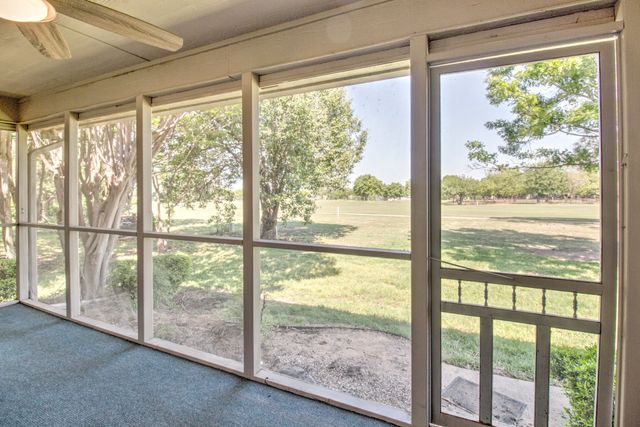 407 Navajo Trail, Gainesville, TX 76240