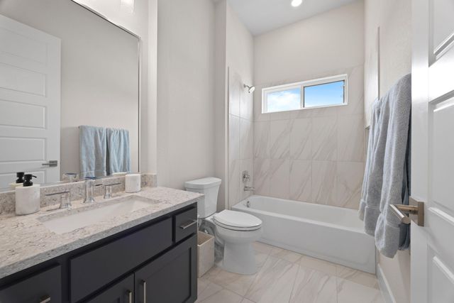 8 Doverland DR, Austin, TX 78738