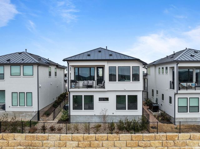 8 Doverland DR, Austin, TX 78738