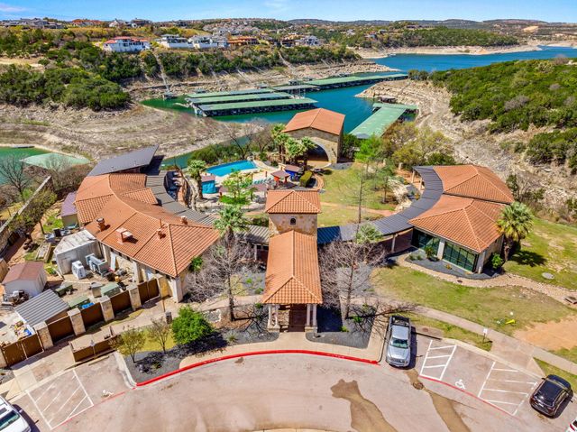 8 Doverland DR, Austin, TX 78738