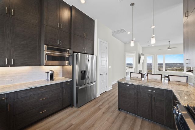 8 Doverland DR, Austin, TX 78738