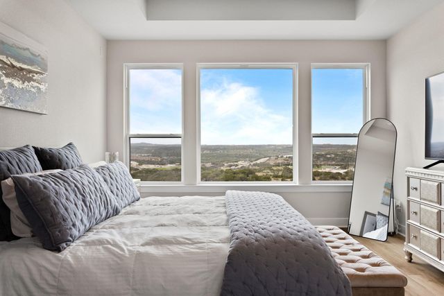 8 Doverland DR, Austin, TX 78738