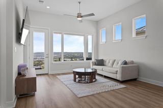 8 Doverland DR, Austin, TX 78738