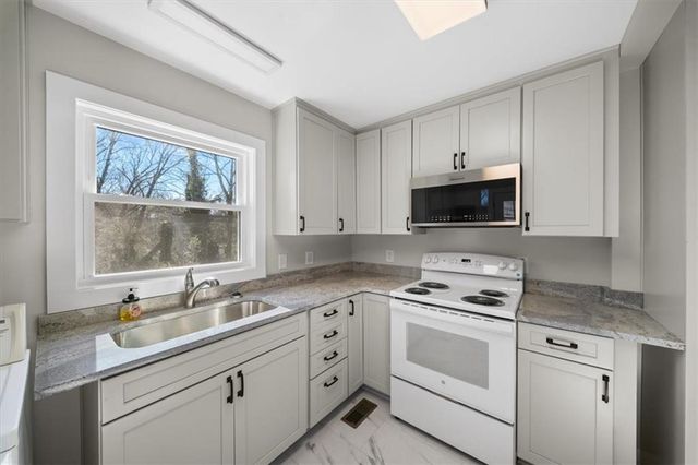 2997 Longmeadow Drive, Scottdale, GA 30079