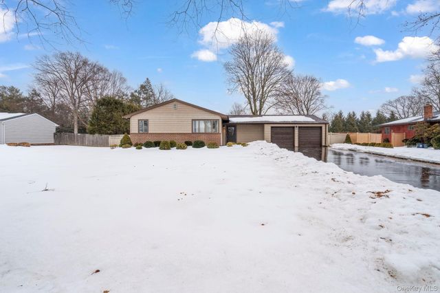 15 Thadford Street, East Northport, NY 11731