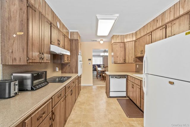 15 Thadford Street, East Northport, NY 11731