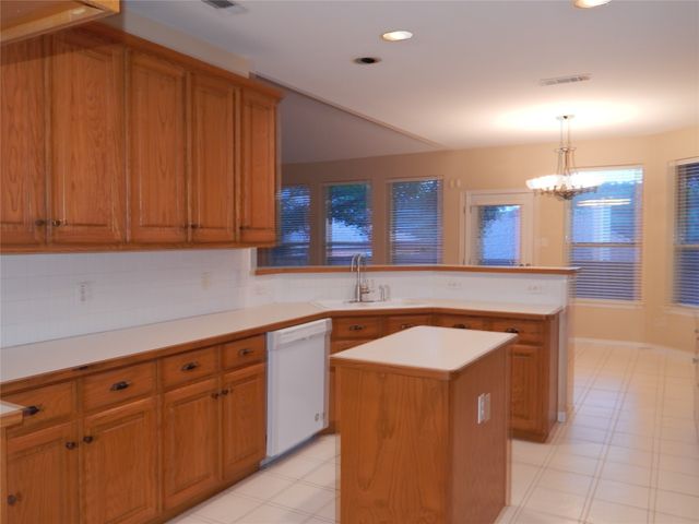 2514 Vista Creek Court, Garland, TX 75044