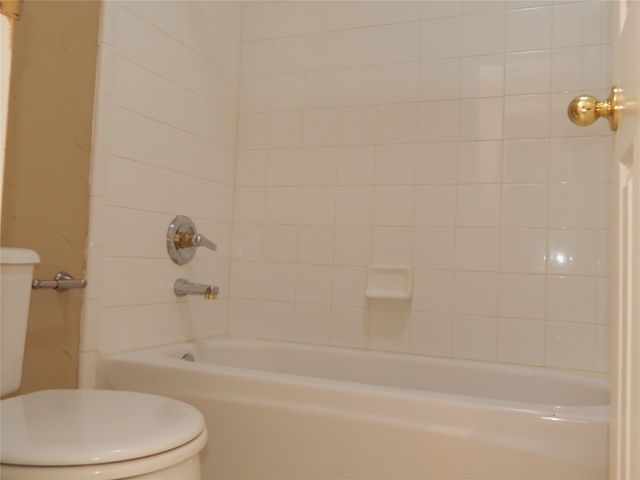 2514 Vista Creek Court, Garland, TX 75044