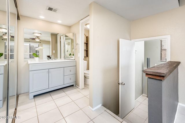 1432 W EMERALD Avenue 712, Mesa, AZ 85202