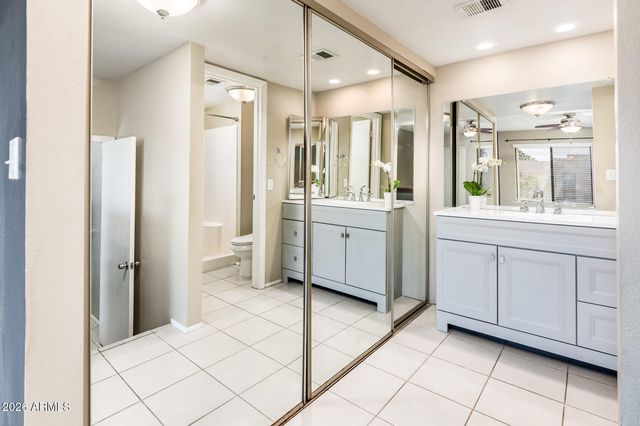 1432 W EMERALD Avenue 712, Mesa, AZ 85202