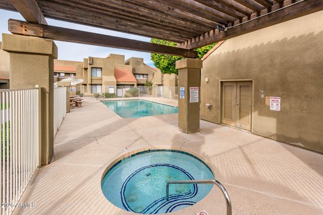 1432 W EMERALD Avenue 712, Mesa, AZ 85202