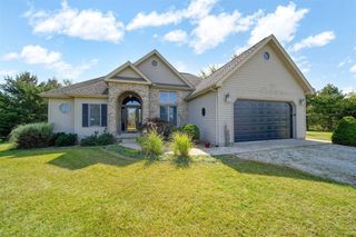 10044 Emerald Drive, Brooklyn, MI 49230