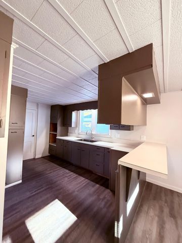 412 Woodbine Street, La Porte, IN 46350