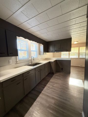 412 Woodbine Street, La Porte, IN 46350