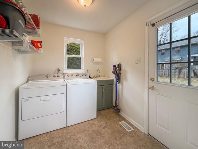 738 BRIDGEVIEW RD, Feasterville Trevose, PA 19053