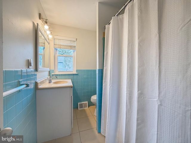 738 BRIDGEVIEW RD, Feasterville Trevose, PA 19053