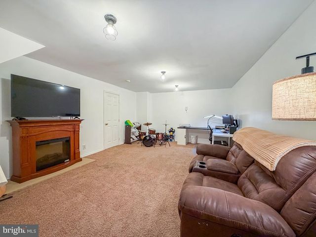 738 BRIDGEVIEW RD, Feasterville Trevose, PA 19053