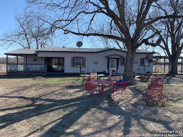 480 Cr 6721, Natalia, TX 78059