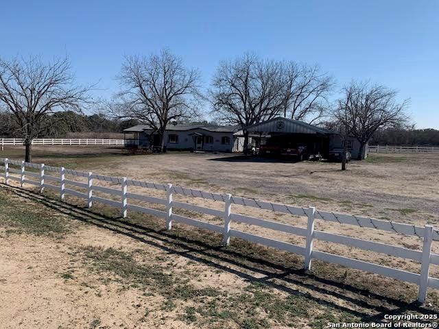 480 Cr 6721, Natalia, TX 78059