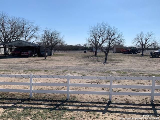 480 Cr 6721, Natalia, TX 78059