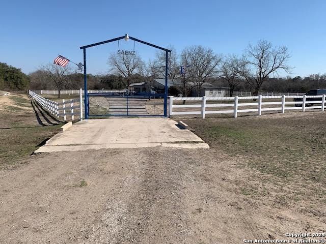 480 Cr 6721, Natalia, TX 78059