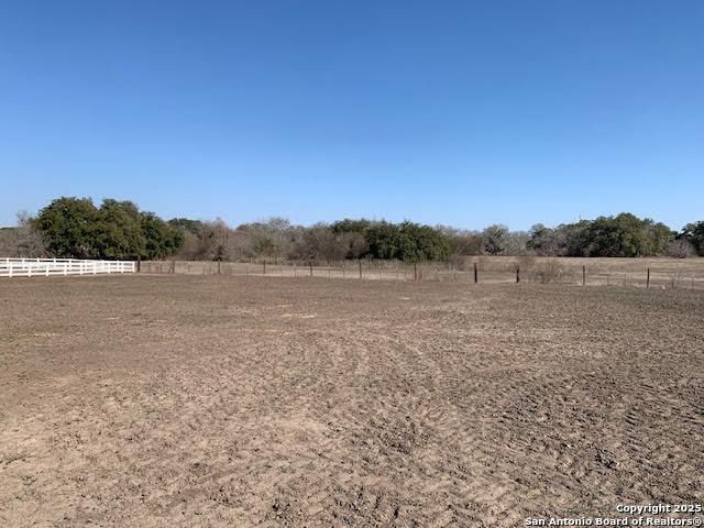 480 Cr 6721, Natalia, TX 78059