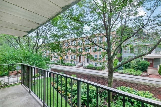 125 Pleasant St 304, Brookline, MA 02446