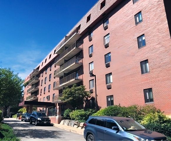 125 Pleasant St 304, Brookline, MA 02446