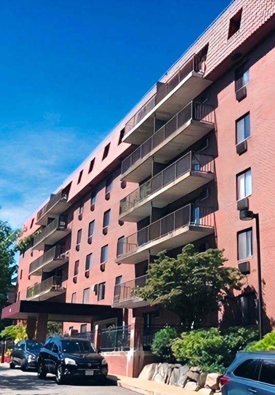 125 Pleasant St 304, Brookline, MA 02446