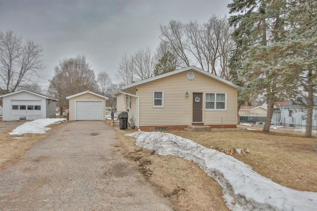 1120 S 15TH AVENUE, Wausau, WI 54401