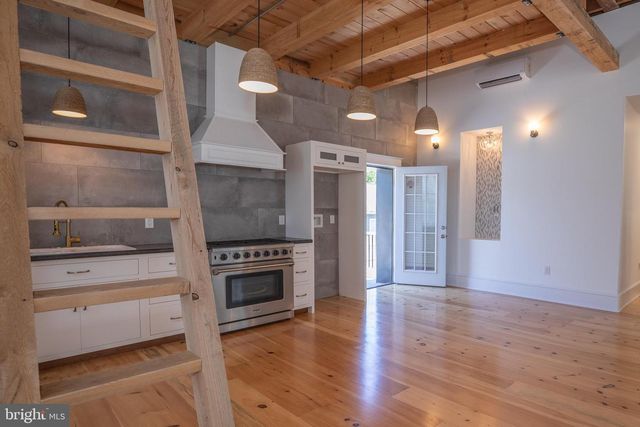 301 WALNUT, Selinsgrove, PA 17870