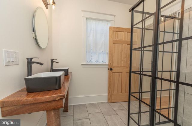 301 WALNUT, Selinsgrove, PA 17870