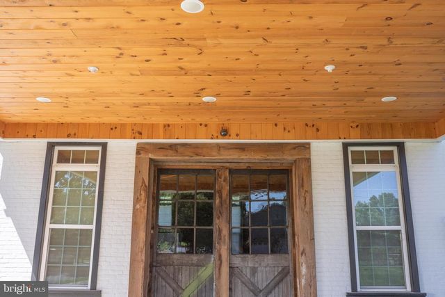 301 WALNUT, Selinsgrove, PA 17870