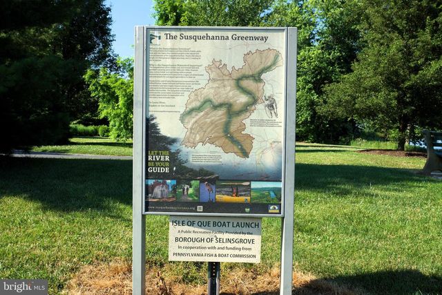 301 WALNUT, Selinsgrove, PA 17870