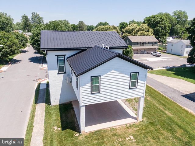 301 WALNUT, Selinsgrove, PA 17870