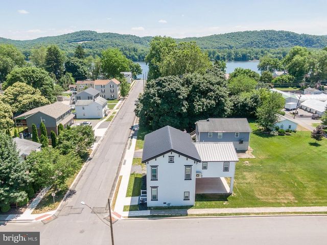 301 WALNUT, Selinsgrove, PA 17870