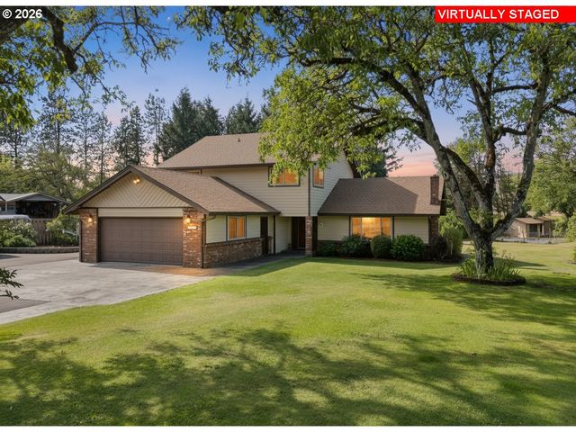 1884 WILD RIVER Dr, Roseburg, OR 97470