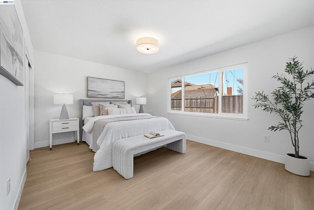 3221 Llano St, San Mateo, CA 94403