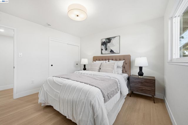 3221 Llano St, San Mateo, CA 94403