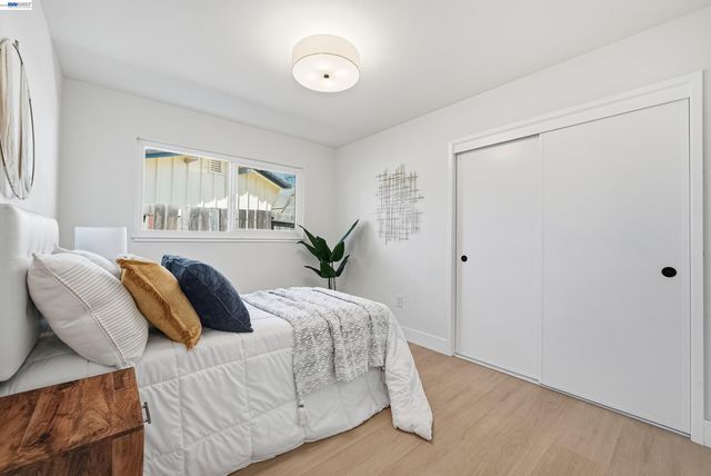 3221 Llano St, San Mateo, CA 94403