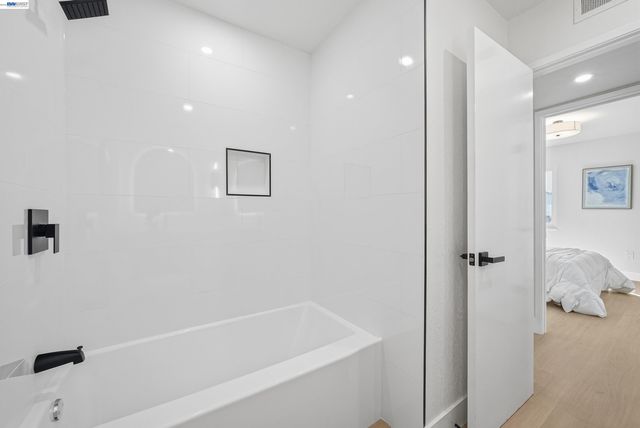 3221 Llano St, San Mateo, CA 94403